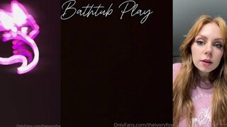 Redhead Ivory Fox Masturbates In The Bathtub