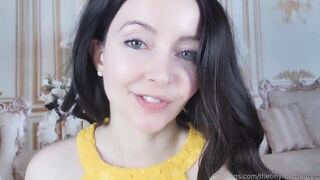 TheTinyFeetTreat With A Dildo In Her Pussy