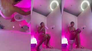 Annabgo Fucking With A Stranger In The Bathroom